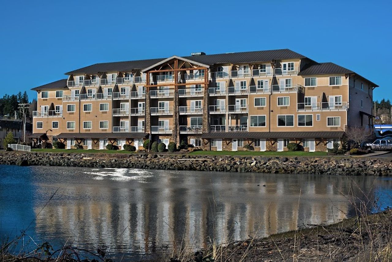 Photo of Oxford Suites Silverdale