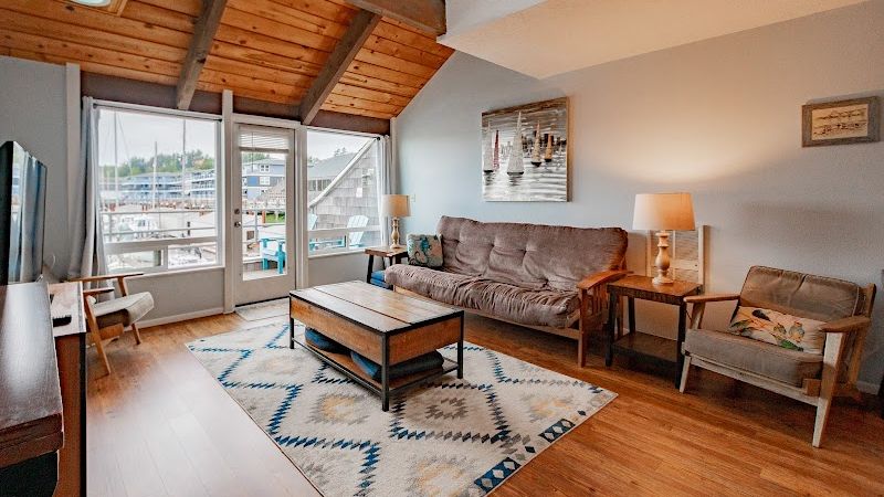 Photo of Embarcadero Resort Hotel & Marina - Suite, Separate Living Room, Marina View