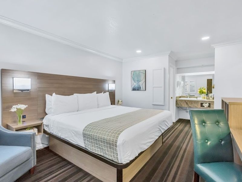 Photo of Napa Valley Hotel and Suites