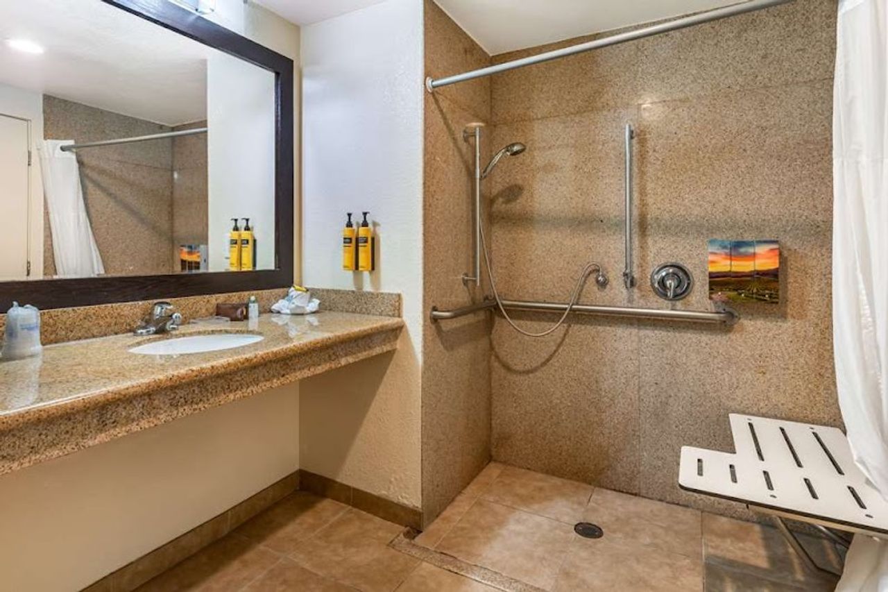 Photo of Best Western Plus Wine Country Inn & Suites