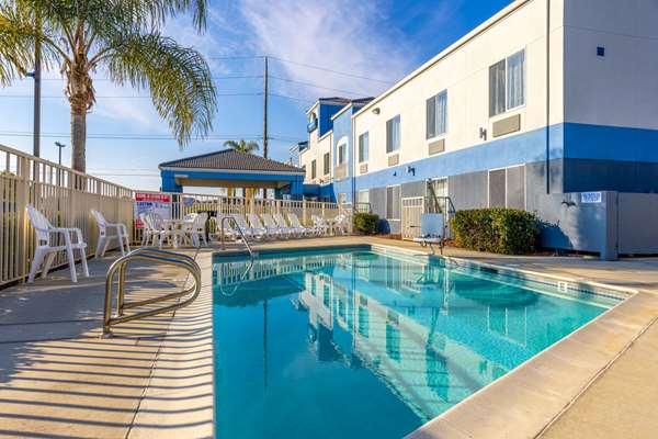 Photo of Days Inn by Wyndham Lathrop