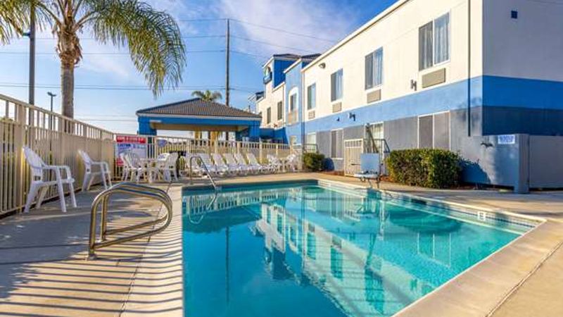 Photo of Days Inn by Wyndham Lathrop