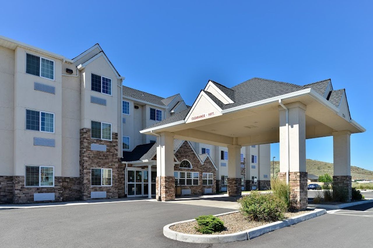 Photo of Microtel Inn & Suites by Wyndham Klamath Falls