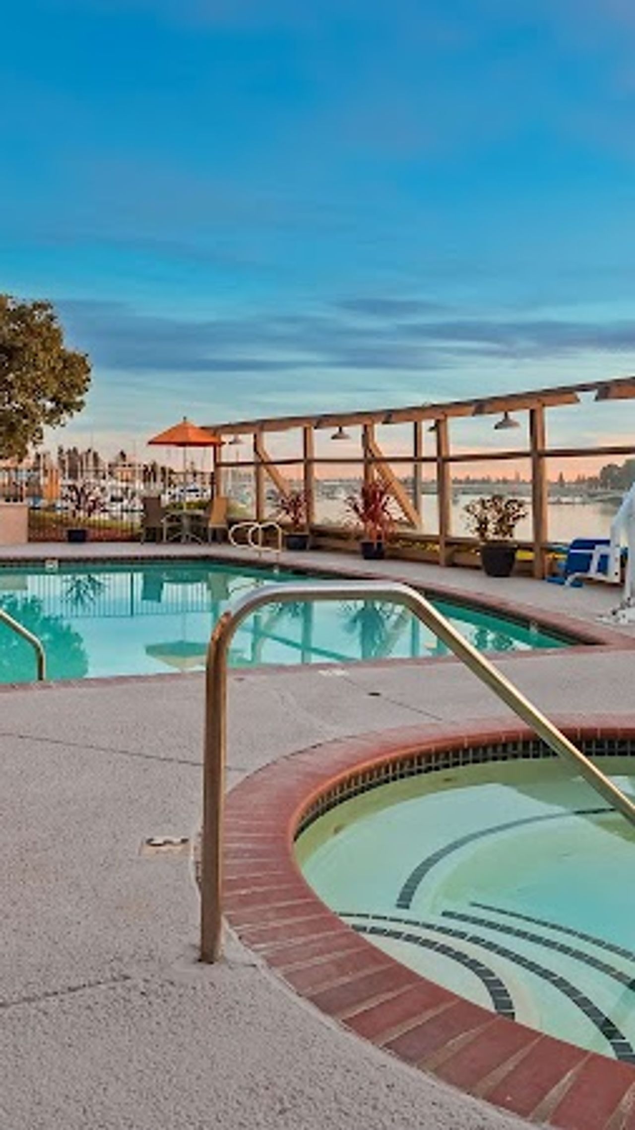 Photo of Best Western Plus Bayside Hotel