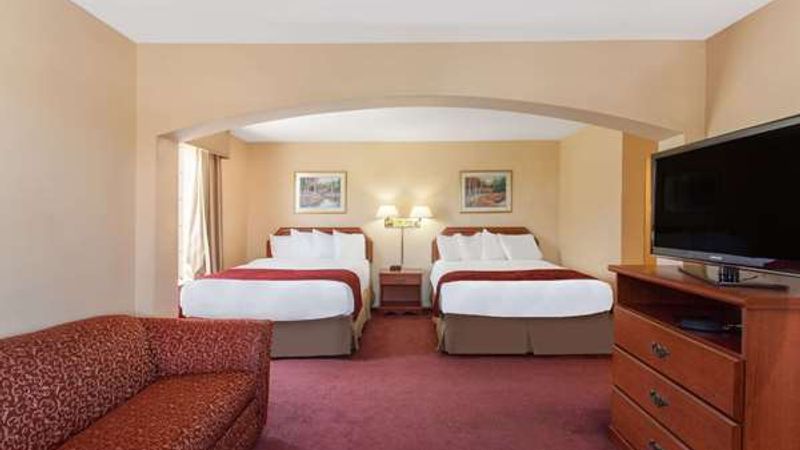 Photo of Ramada by Wyndham Fresno Northwest