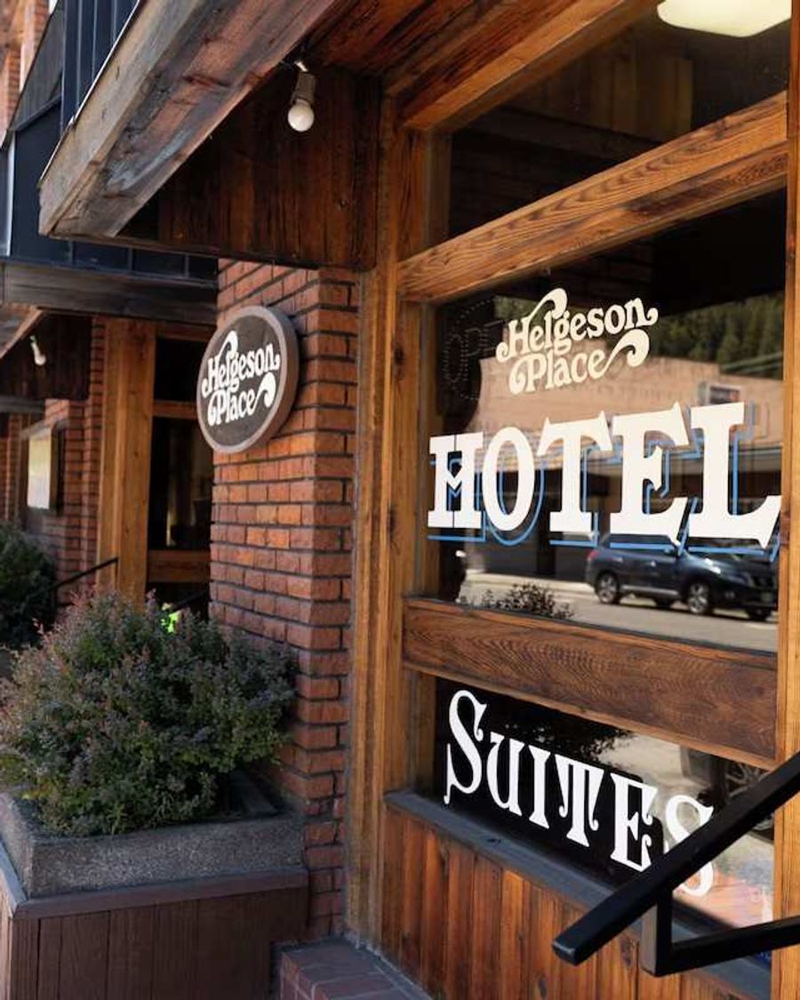 Helgeson Place Hotel Suites