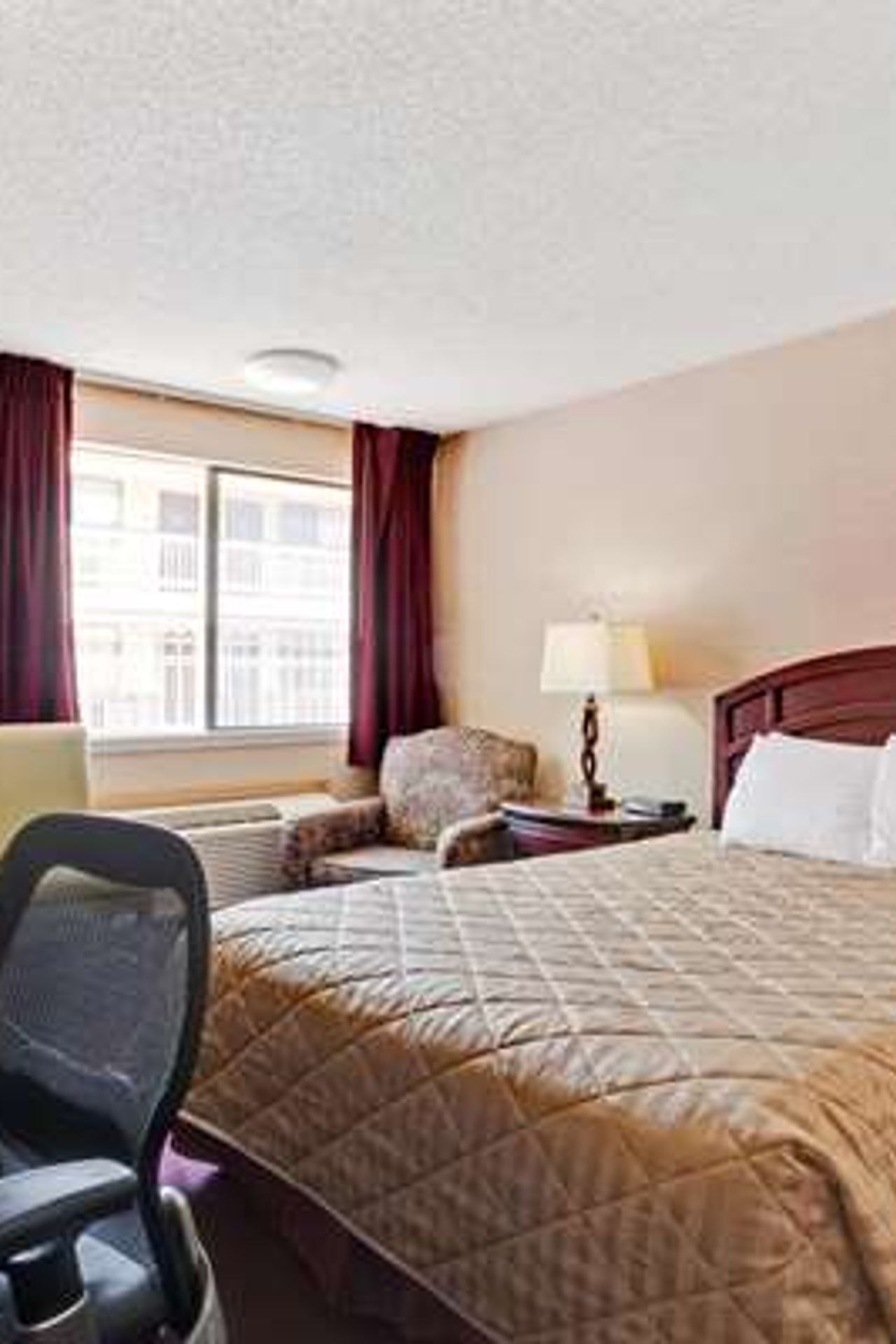 Photo of Days Inn by Wyndham Seattle South Tukwila