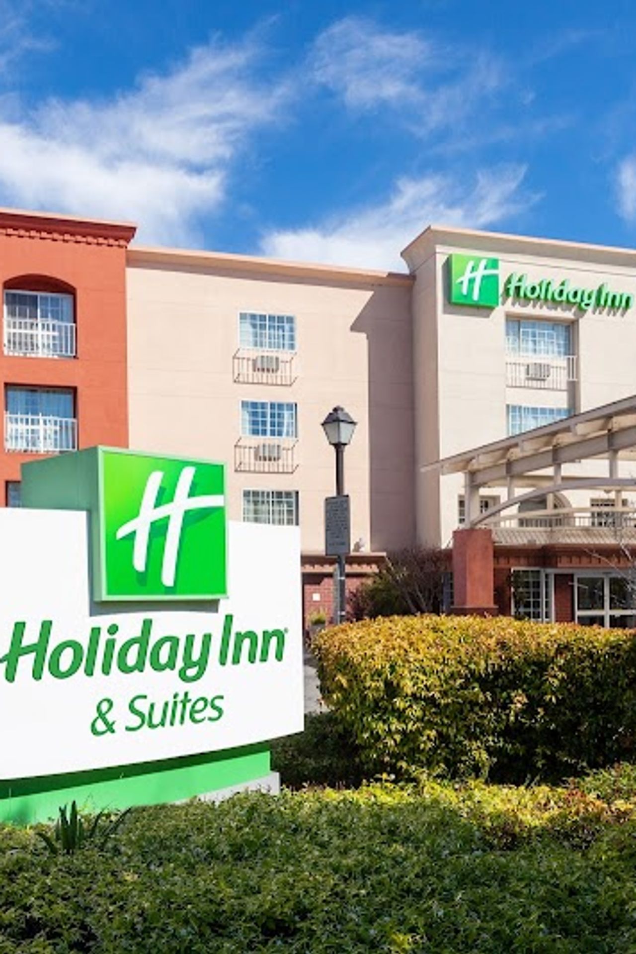 Photo of Holiday Inn & Suites San Mateo-San Francisco SFO by IHG
