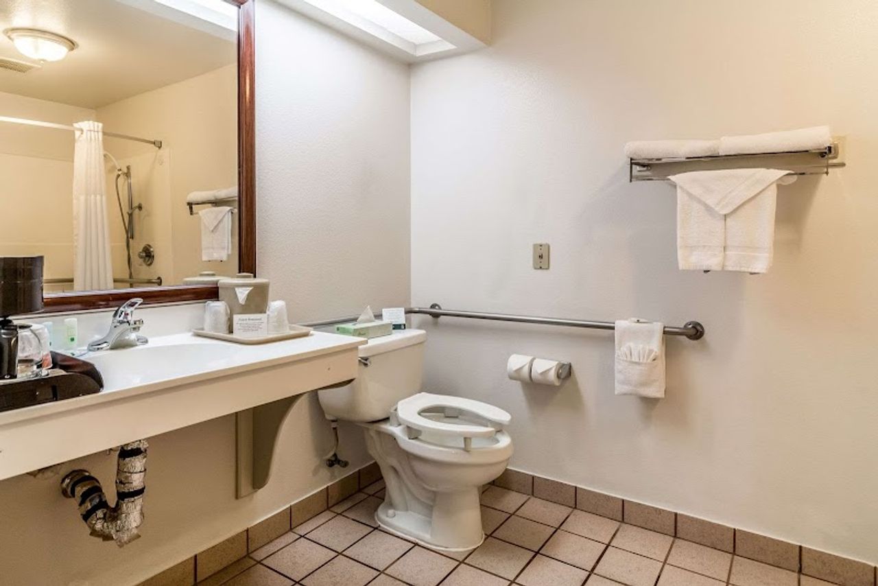 Photo of Quality Inn Fresno Near University