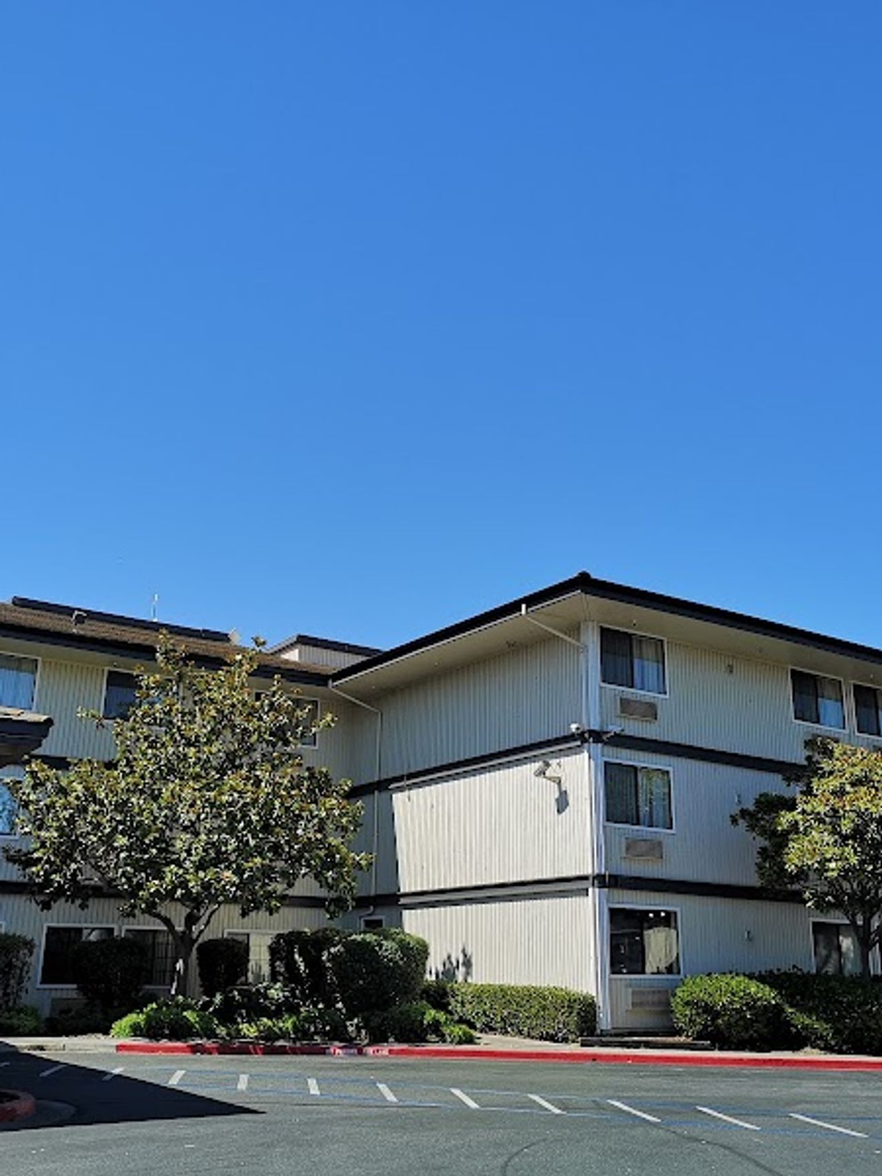 Photo of The Marina Inn on San Francisco Bay