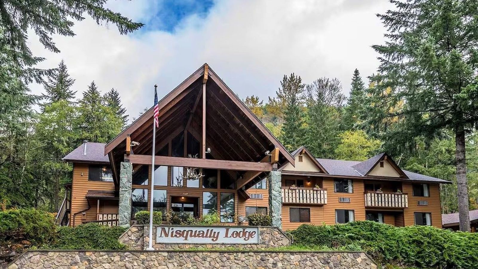 Nisqually Lodge