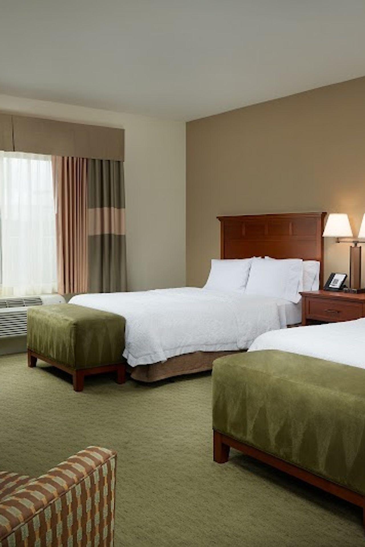 Photo of Hampton Inn & Suites Salem