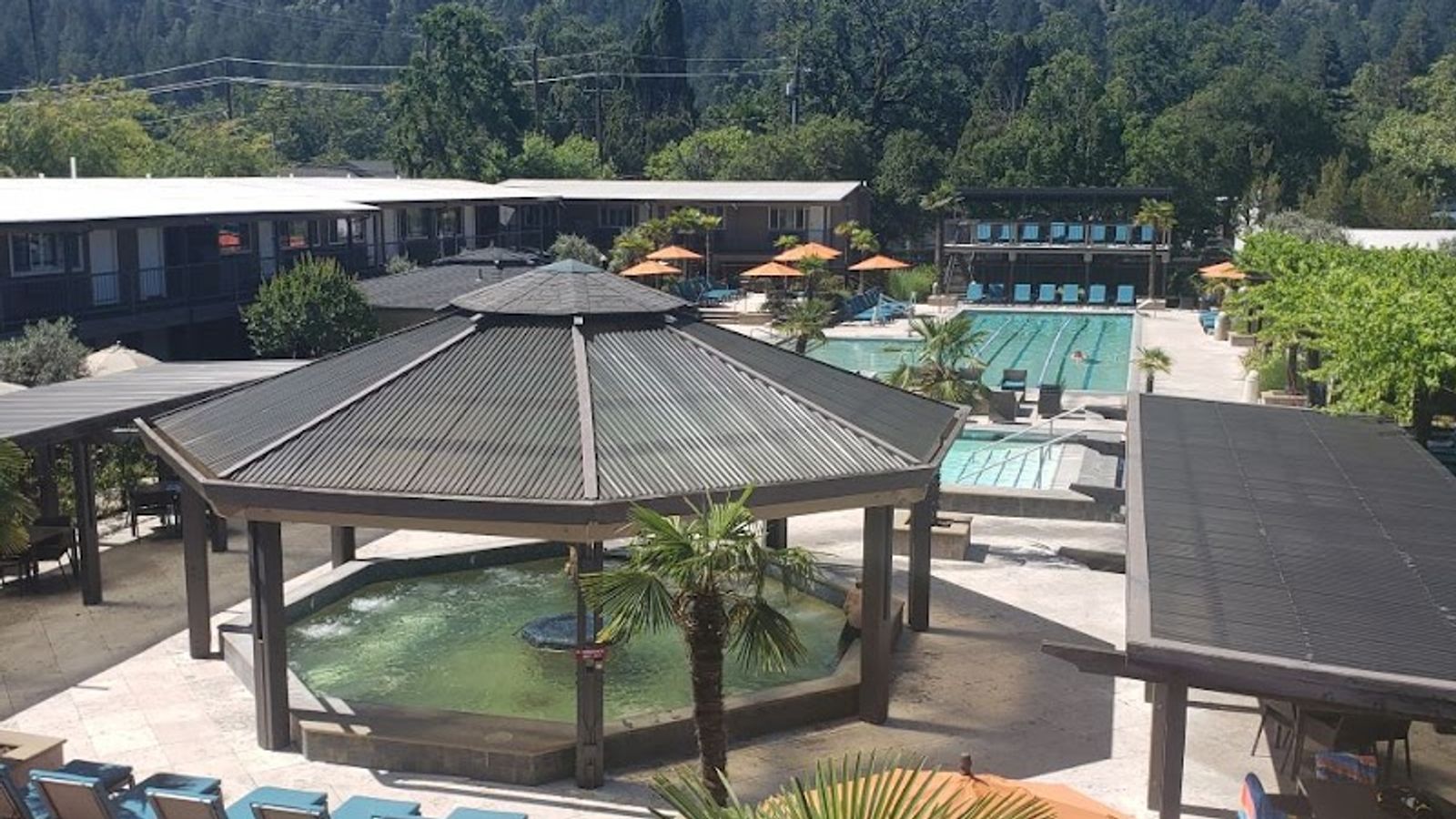 Photo of Calistoga Spa Hot Springs - Property grounds