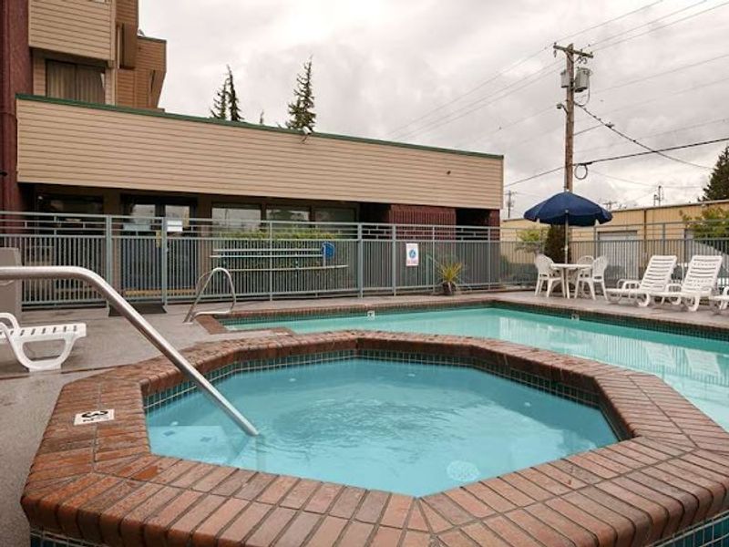 Photo of Best Western Cascadia Inn