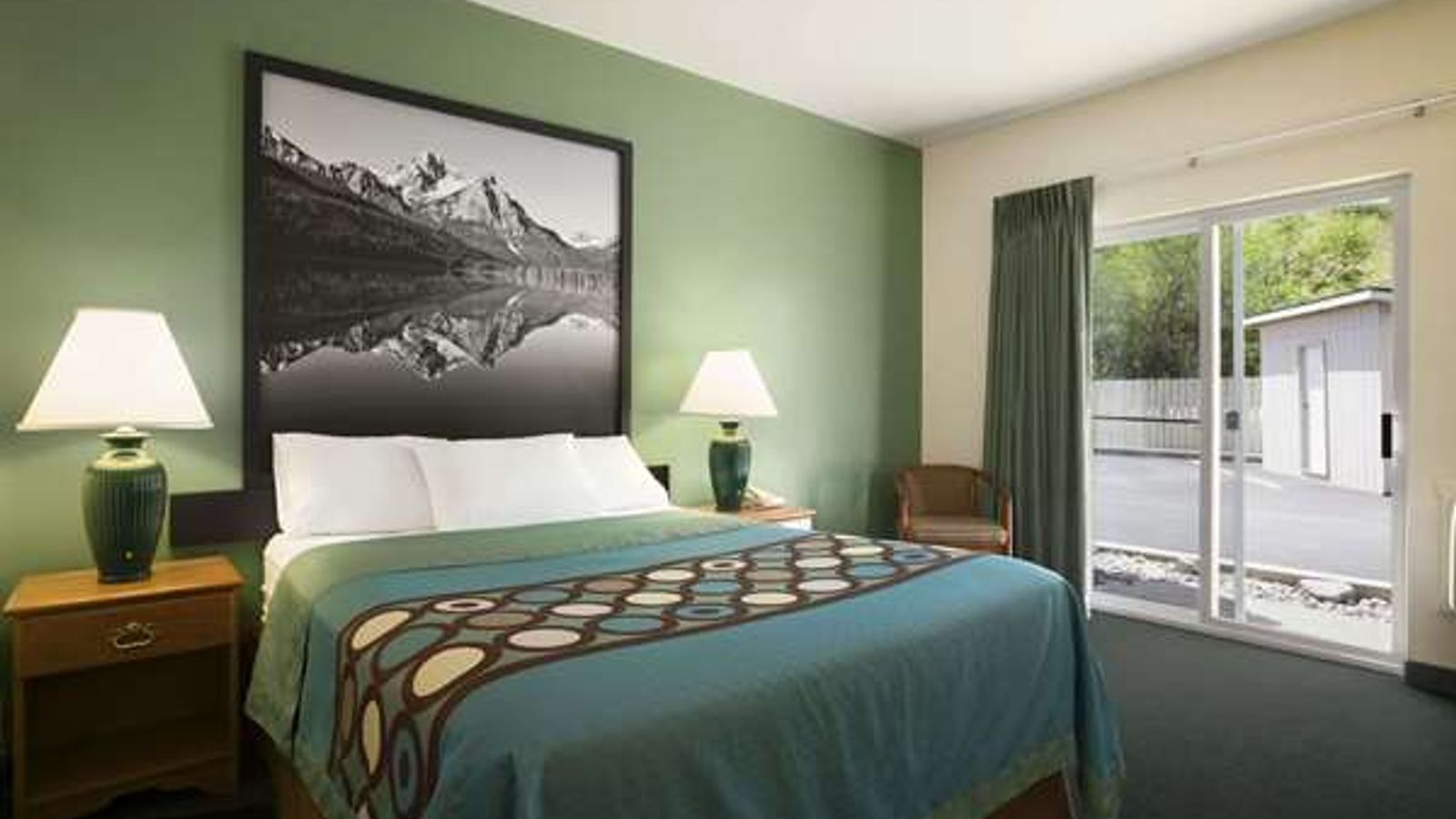 Photo of Super 8 by Wyndham Salmon