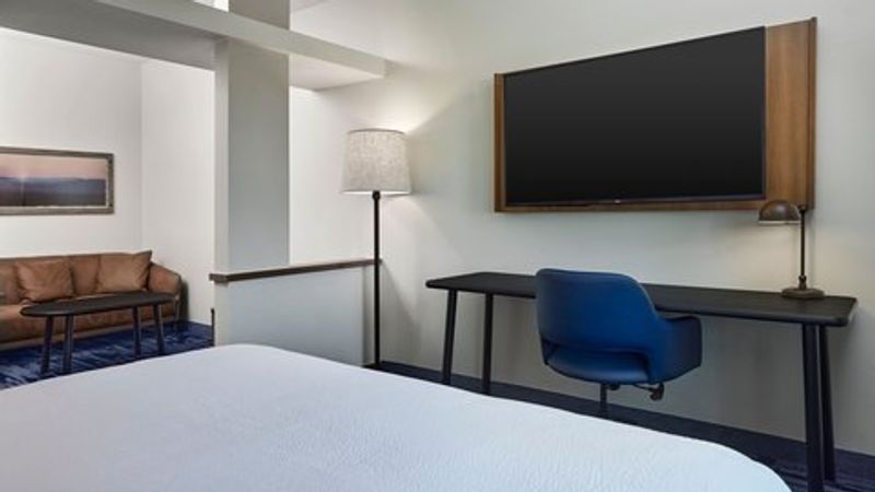 Photo of Fairfield Inn & Suites Burlington