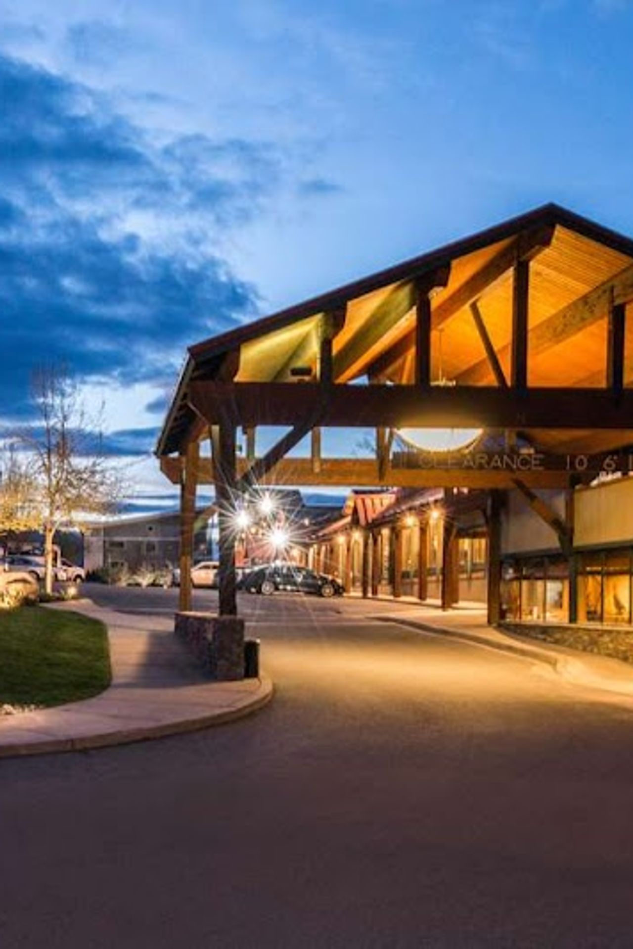 Photo of Best Western Edgewater Resort