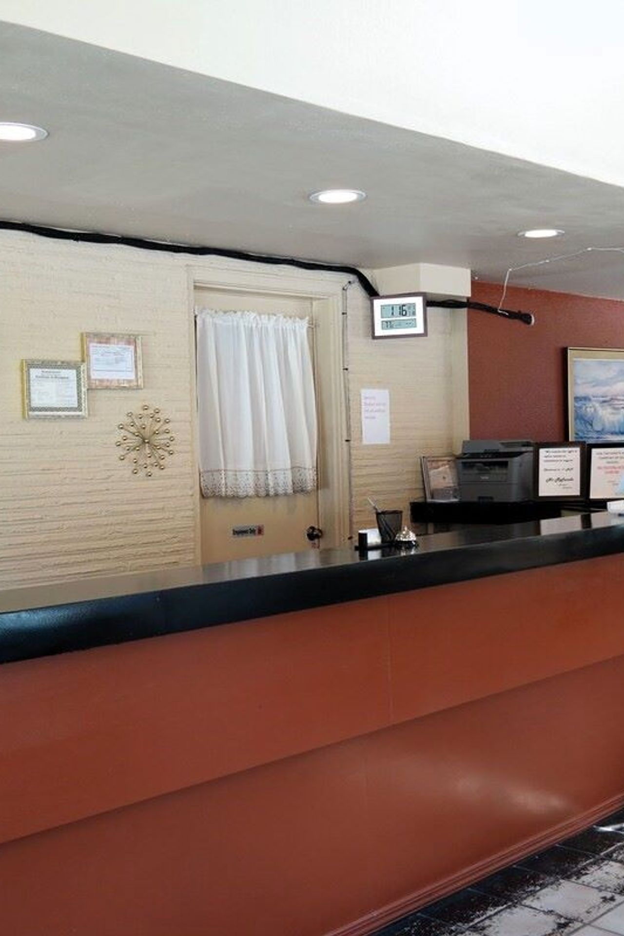The Lobby of River Park Inn