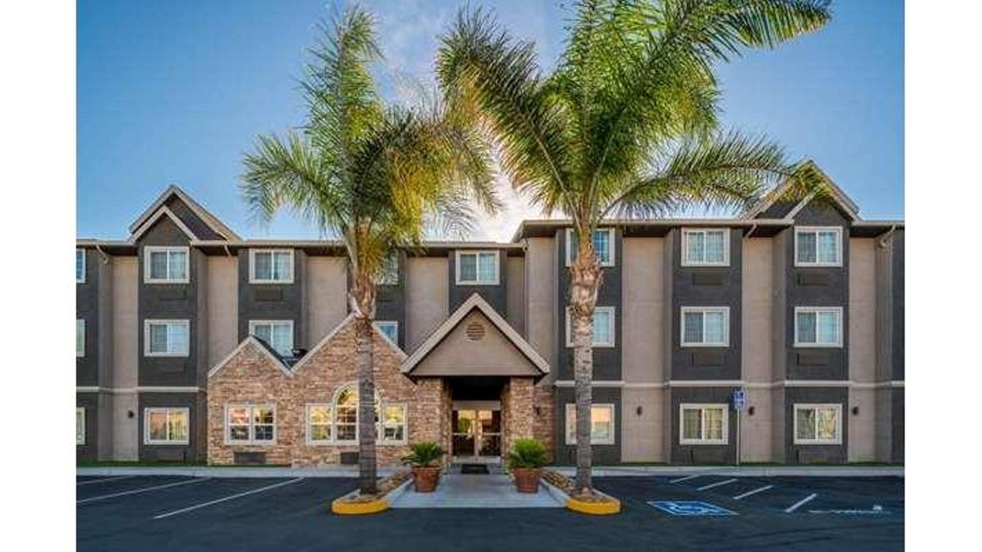 Microtel Inn & Suites by Wyndham Tracy
