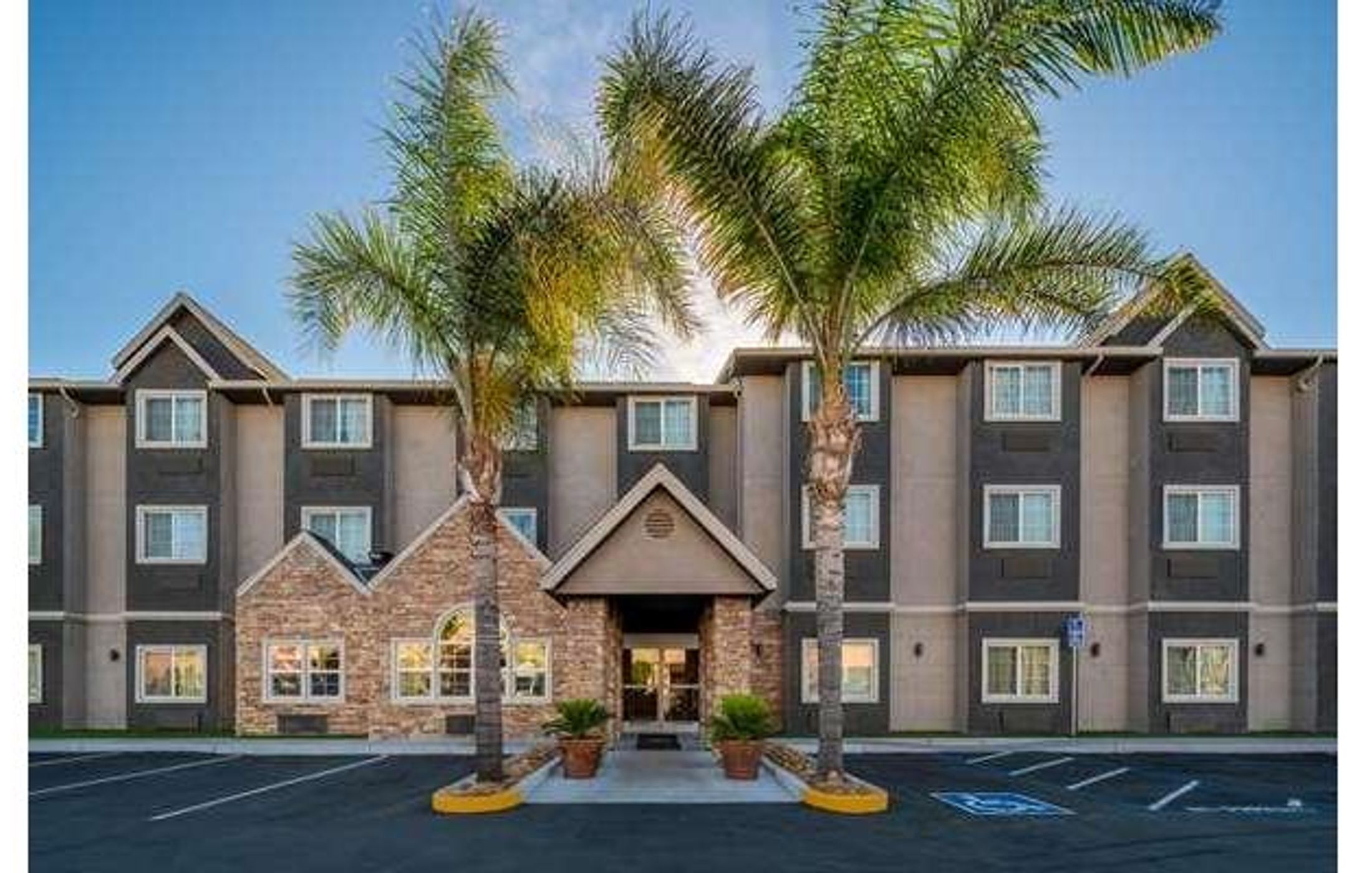 Microtel Inn & Suites by Wyndham Tracy