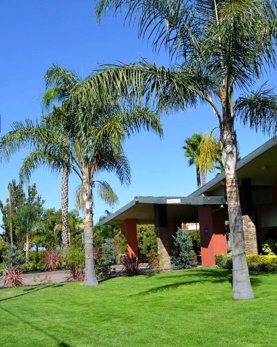 Days Inn & Suites Lodi