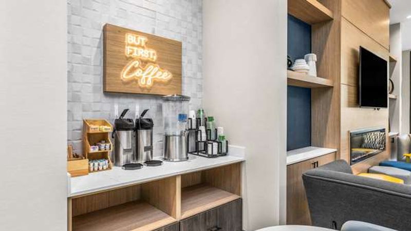 Photo of La Quinta Inn & Suites by Wyndham San Jose Airport-Downtown