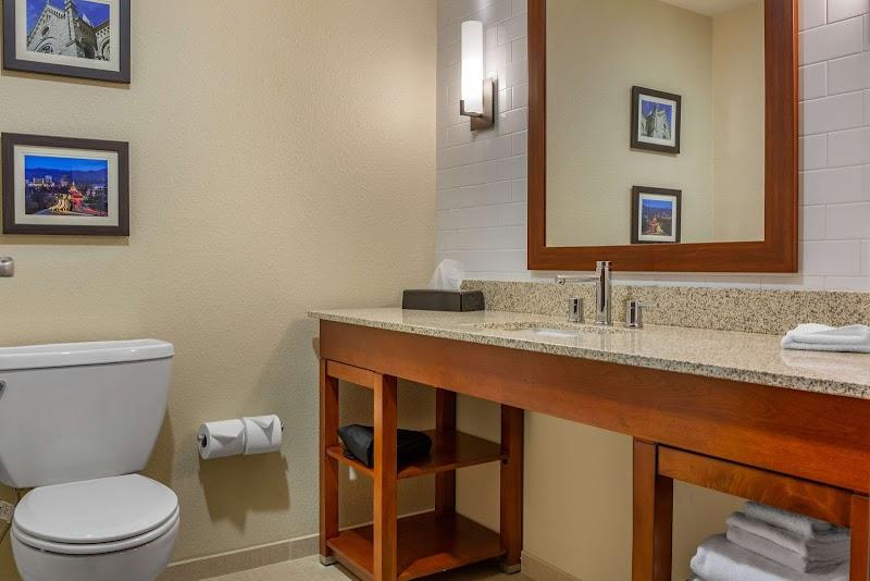 Photo of Comfort Inn & Suites Boise Airport