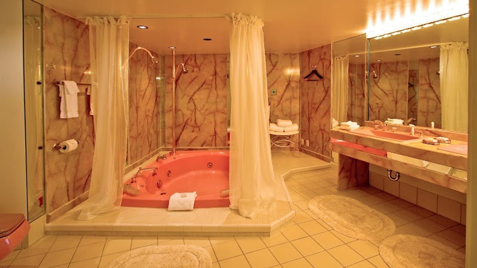 Photo of Ashland Hills Hotel & Suites and Convention Center