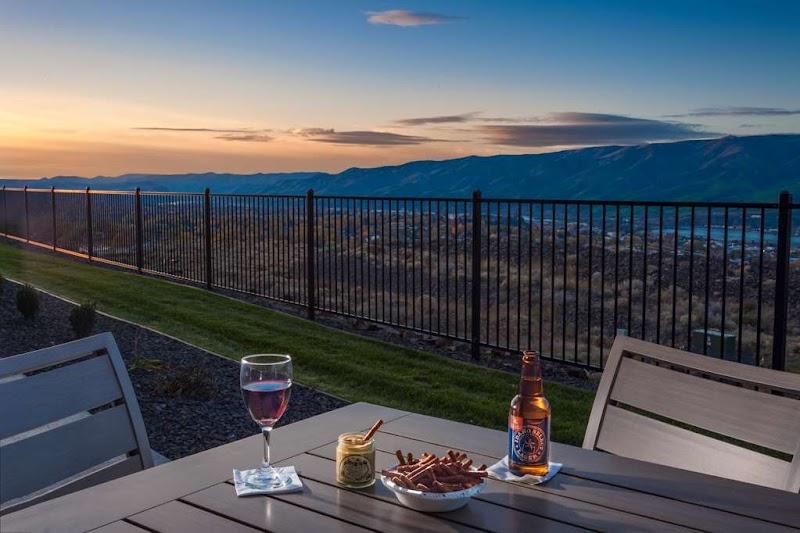 Photo of Hampton Inn Lewiston - Outdoor seating area, Sunset