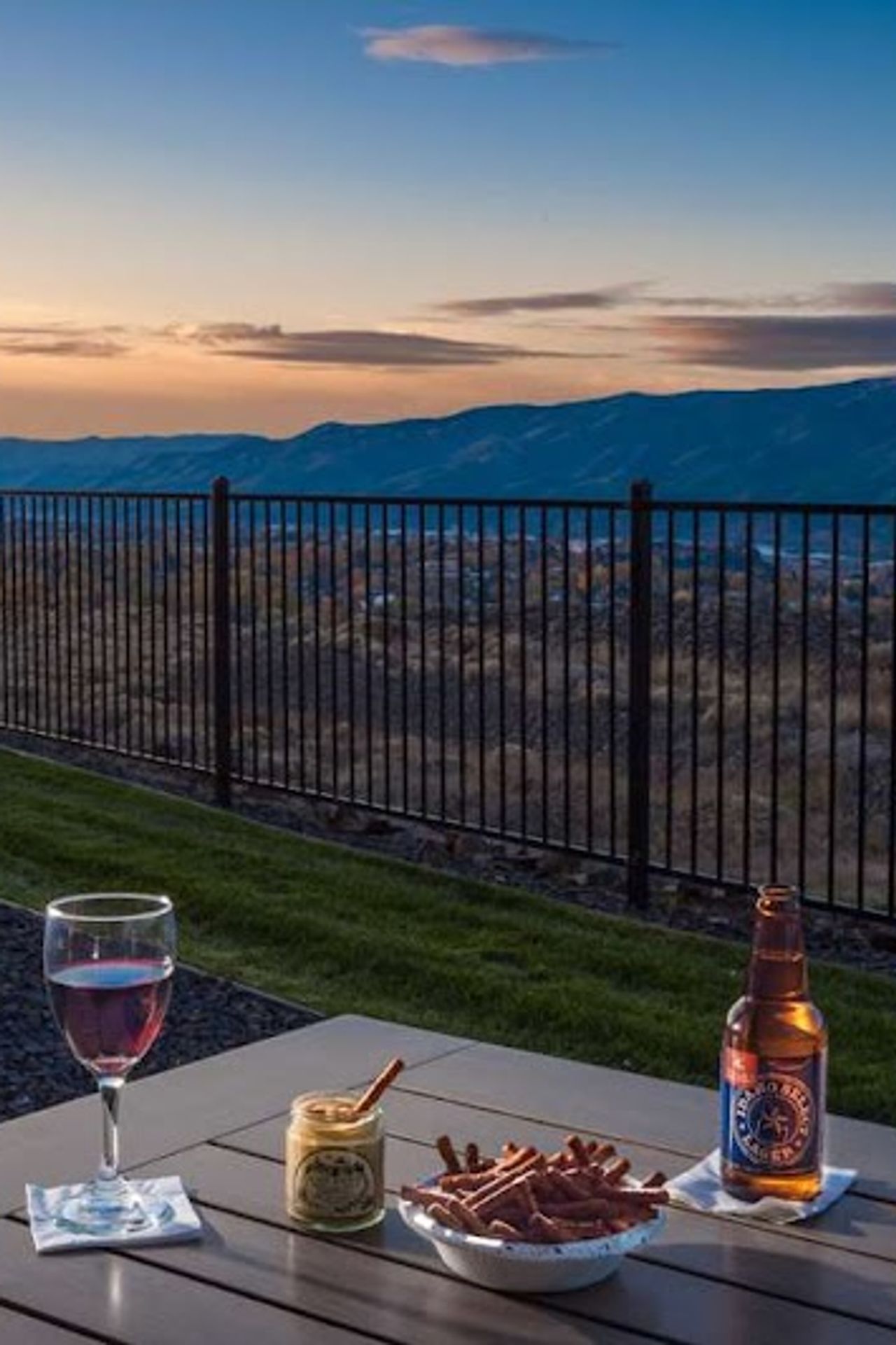 Photo of Hampton Inn Lewiston - Outdoor seating area, Sunset