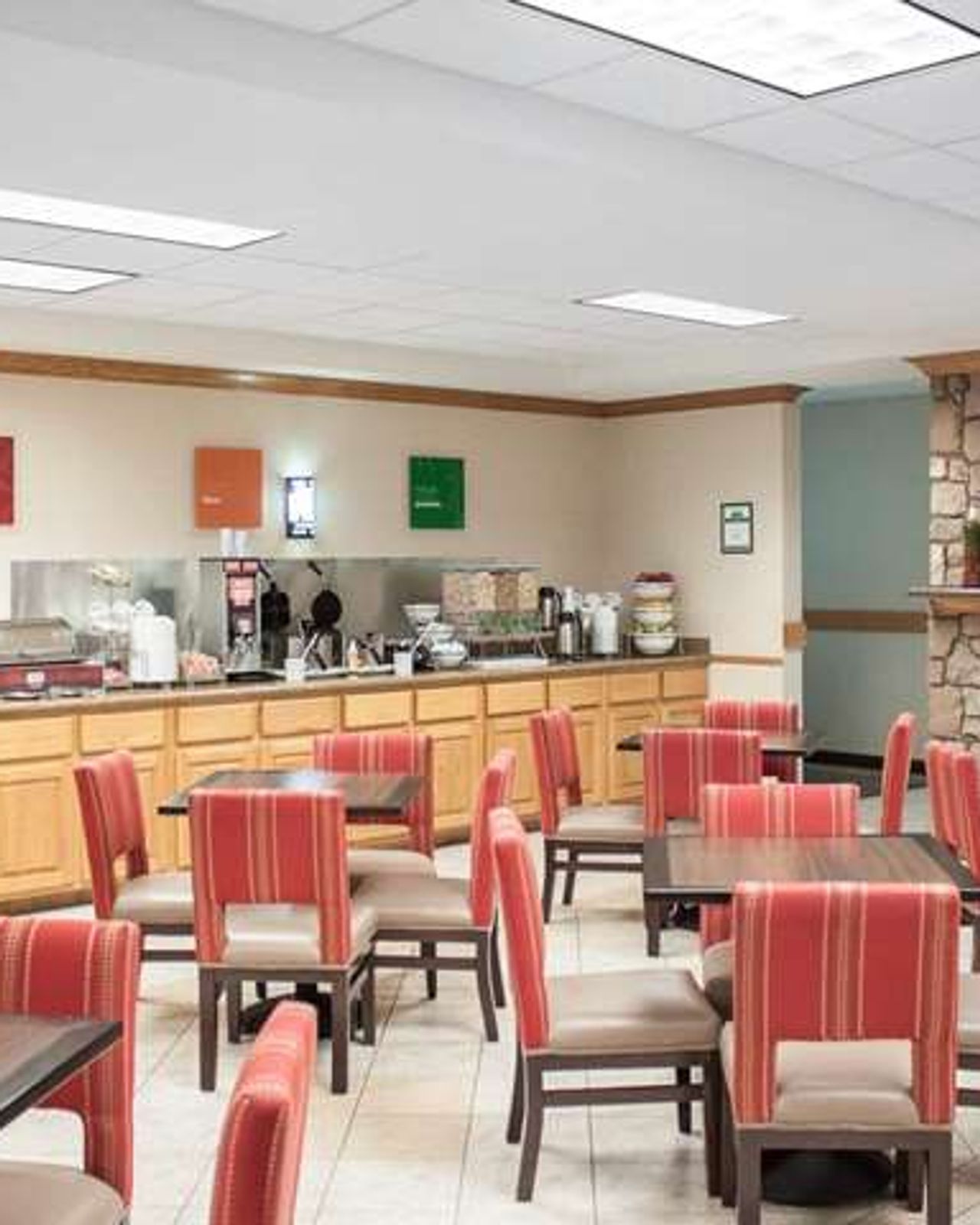 Photo of Comfort Suites Airport