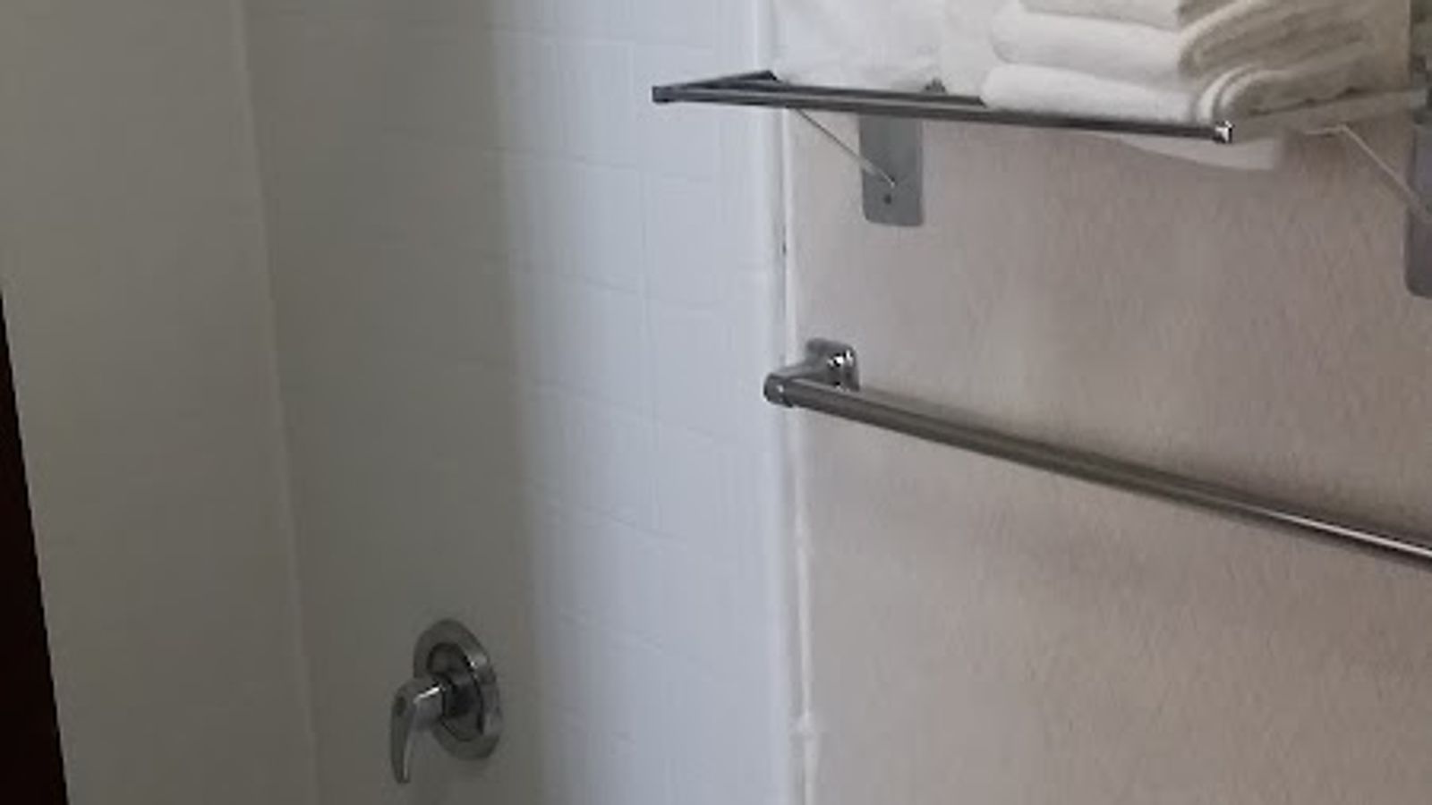 Photo of Days Inn & Suites by Wyndham Sunnyvale