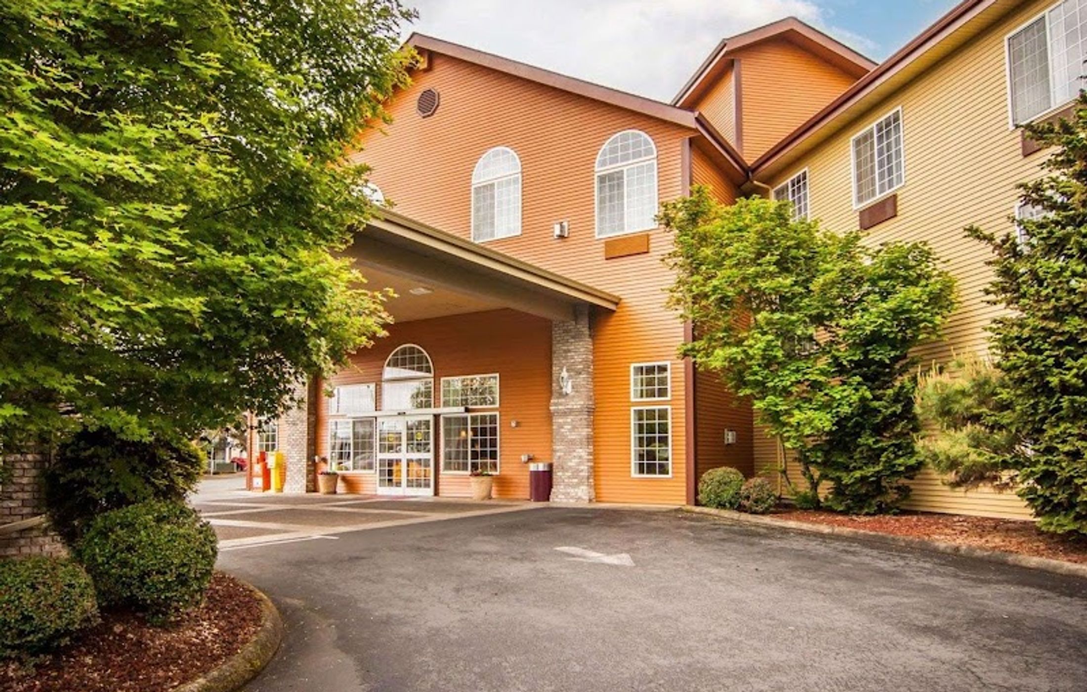 Comfort Suites