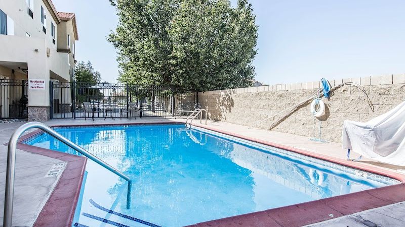 Photo of Comfort Suites Bakersfield