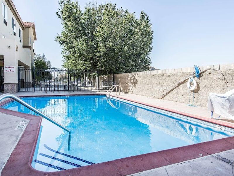 Photo of Comfort Suites Bakersfield