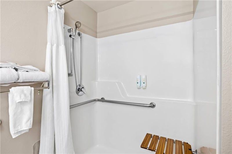 Photo of Quality Inn Port Orchard - Bathroom