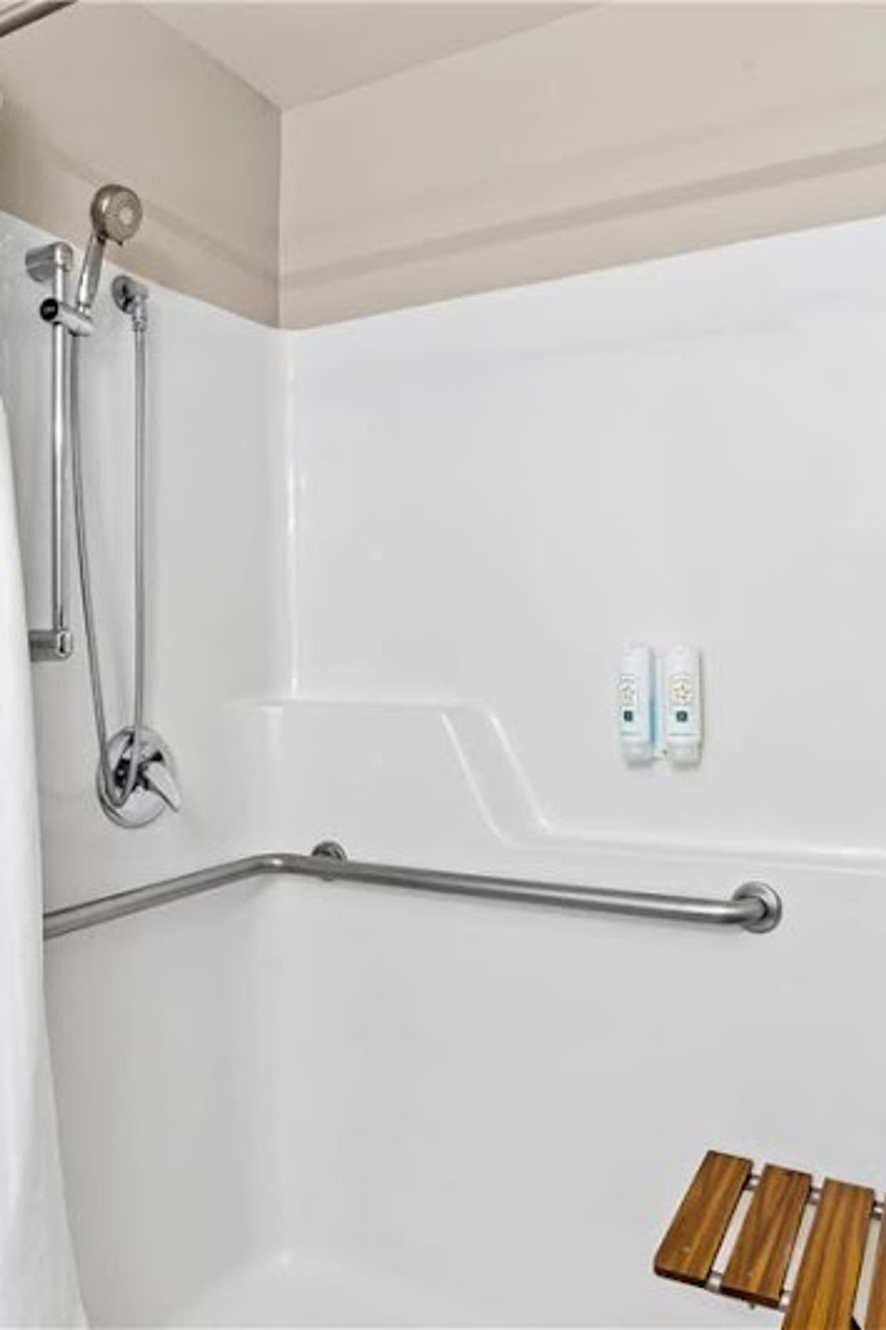 Photo of Quality Inn Port Orchard - Bathroom