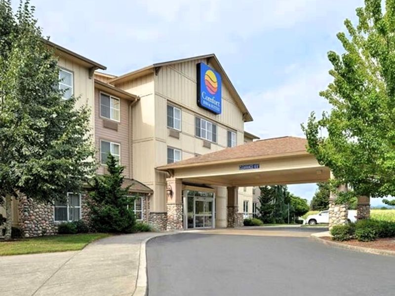 Comfort Inn & Suites McMinnville Wine Country