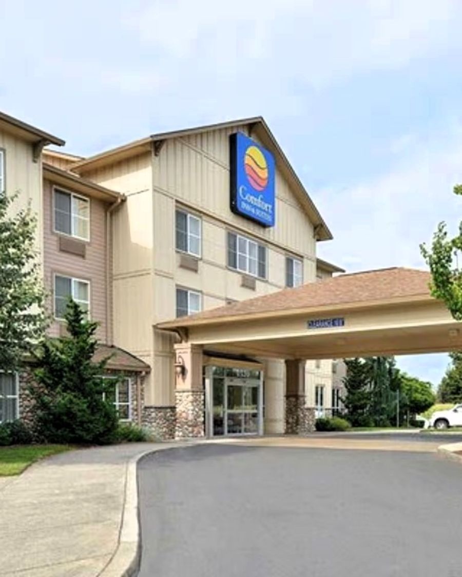Comfort Inn & Suites McMinnville Wine Country