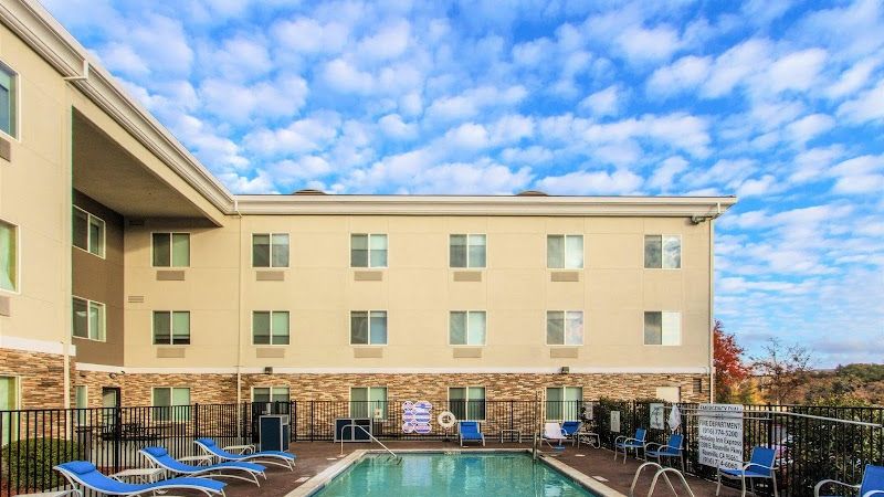 Photo of Holiday Inn Express & Suites Roseville - Galleria Area, an IHG Hotel