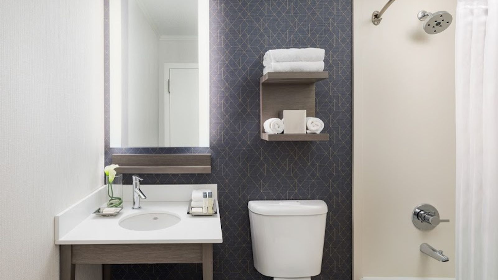 Photo of Hotel Caza Fisherman’s Wharf