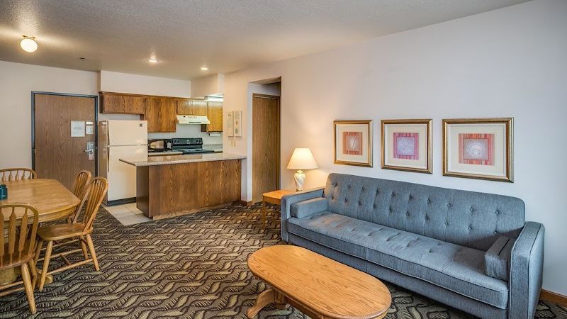 Photo of Adobe Resort, Yachats - Suite, Living Area, Kitchen