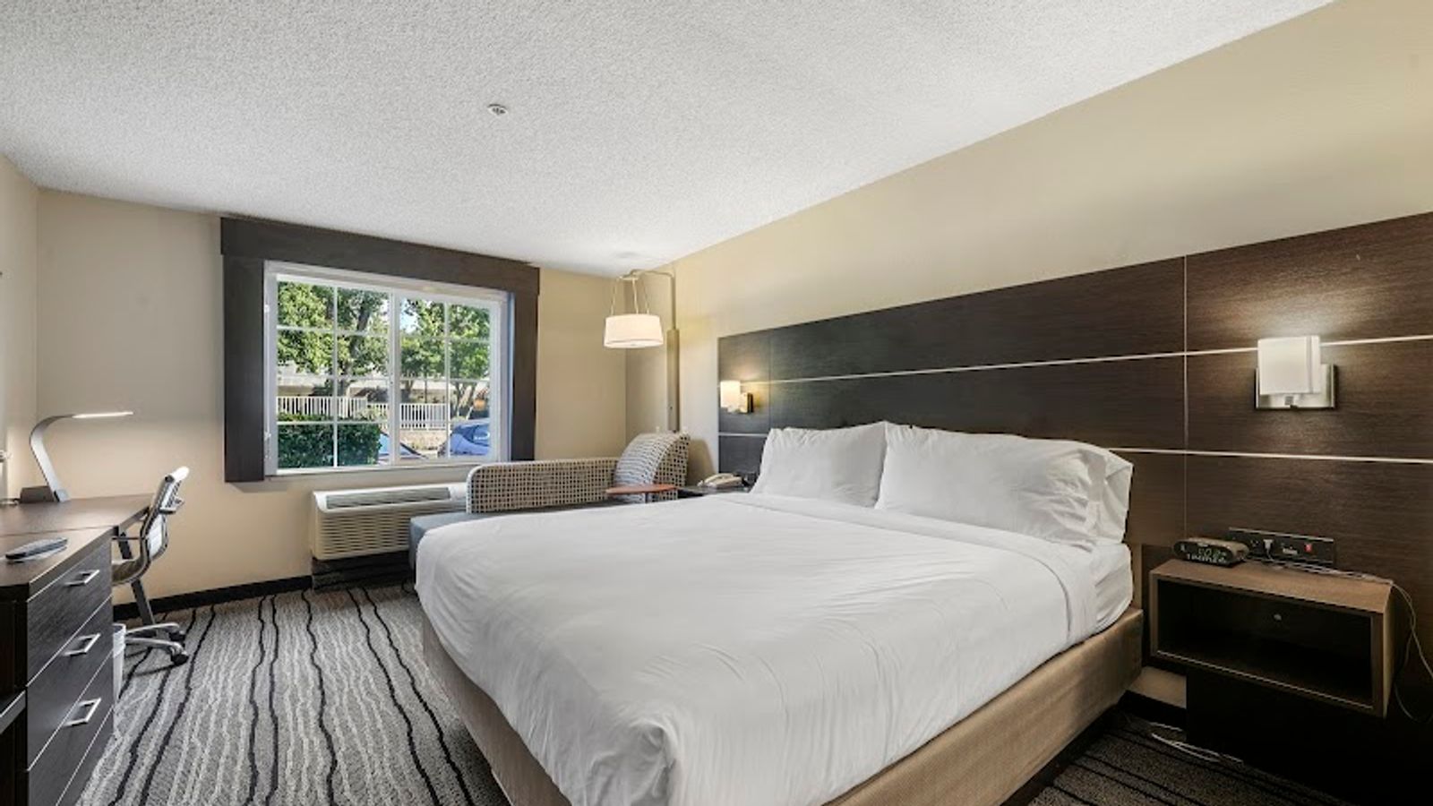 Photo of Holiday Inn Express & Suites Livermore by IHG