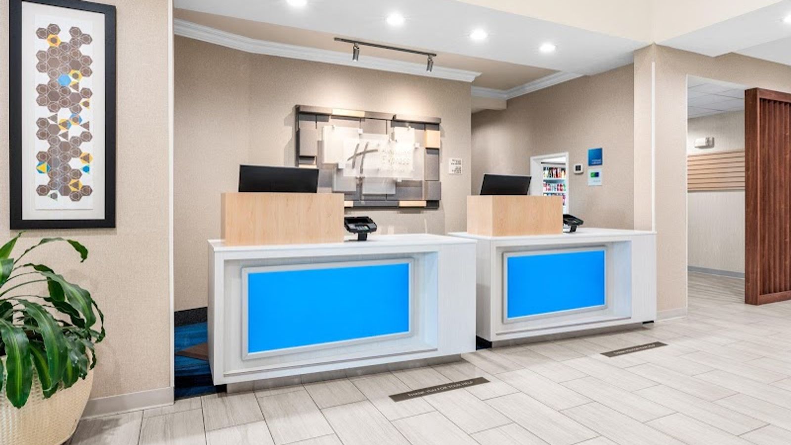 Photo of Holiday Inn Express & Suites Klamath Falls Central, an IHG Hotel