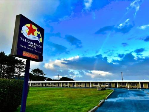 Deane’s Oceanfront Lodge