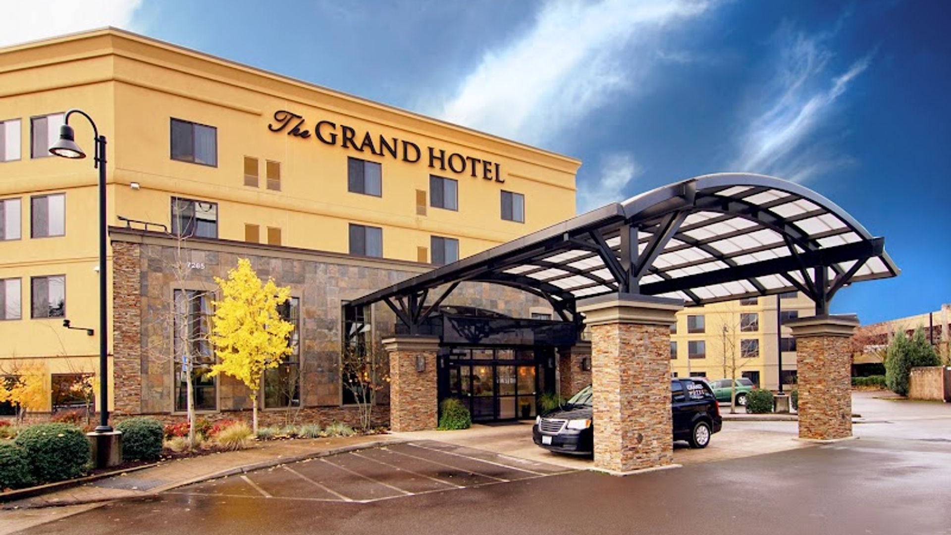 The Grand Hotel at Bridgeport