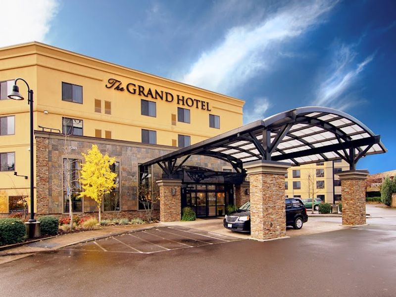 The Grand Hotel at Bridgeport