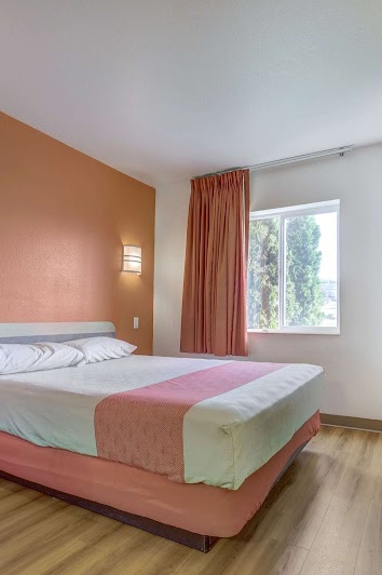 Photo of Motel 6 Roseburg, OR