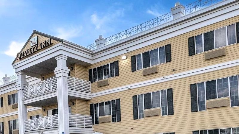 Quality Inn & Suites Tulare