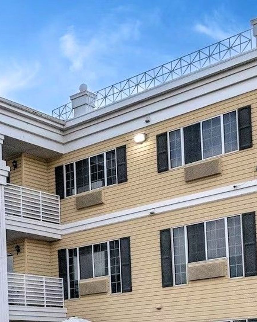 Quality Inn & Suites Tulare